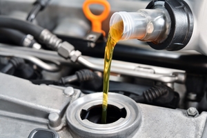 prolonger la durée de vie d'une voiture - respecter les changements d'huile moteur